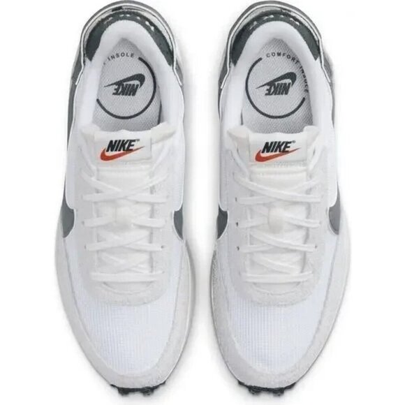 Nike Waffle Debut Women's Shoes White Vintage Green New in Box - Picture 4 of 13